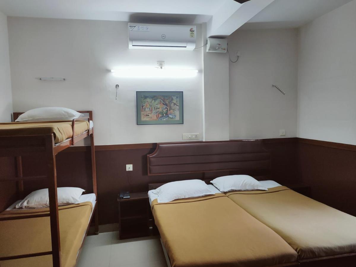 Hotel Maple Regency Kochi Exterior foto